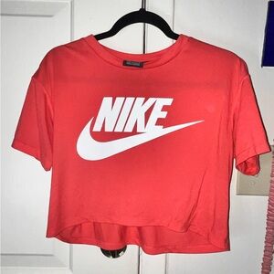✨ Nike crop top size M✨